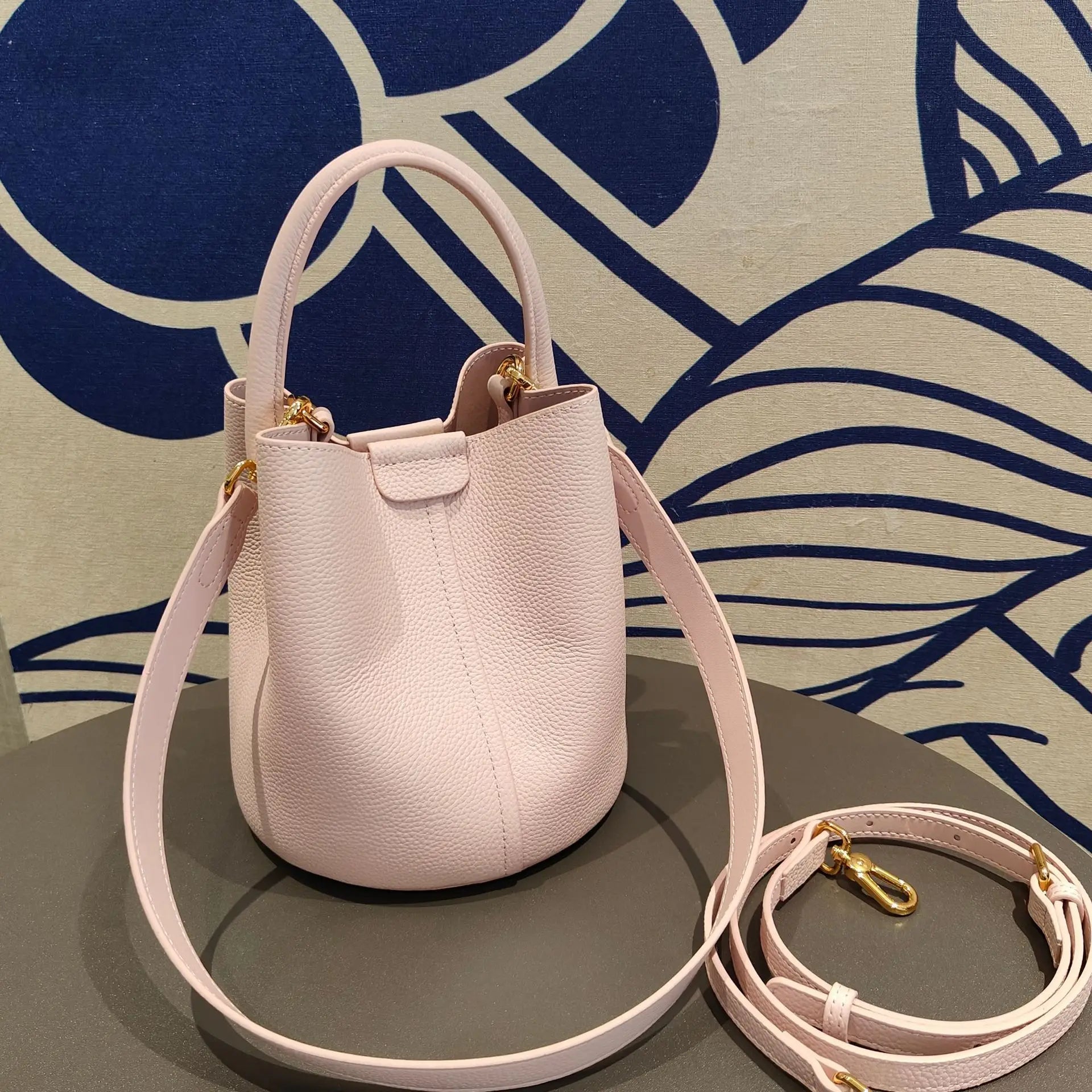 Noble Lavender Purple Round Bucket Tote Small Elegant Cowhide Leather Women's Shoulder Crossbody Bag Fashion Ladies Hand Bag