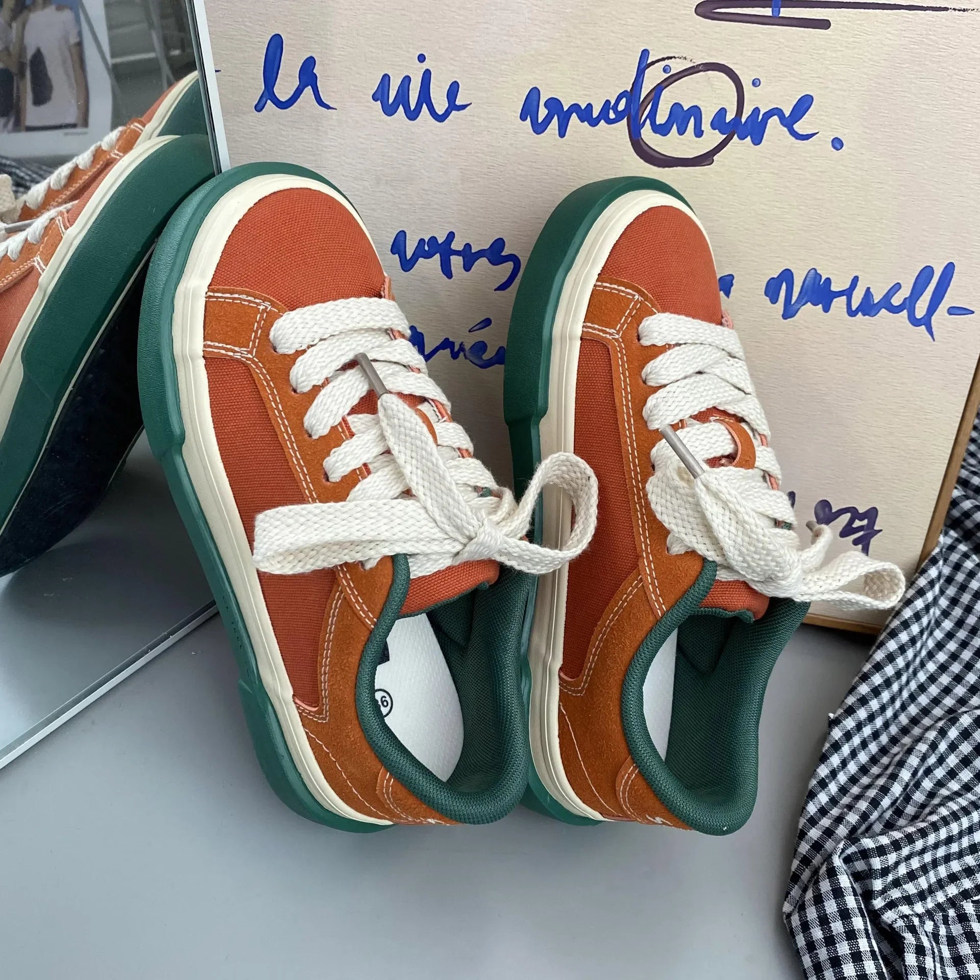 Women Vintage Red Low-top Jogging Canvas Sneakers Casual Letter Embroidery Vulcanized Skateboard Shoes Students Flat Trainers