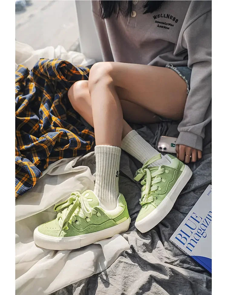 2025 trend men's casual shoes small white shoes board shoes Daddy shoes size