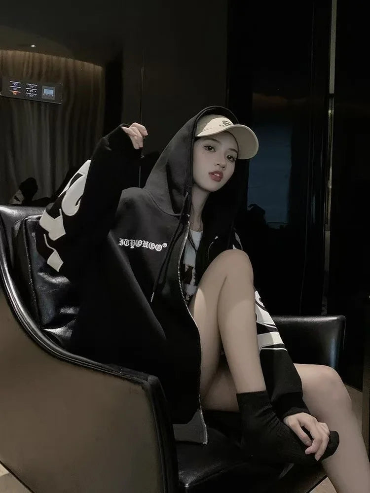 This year's new autumn and winter tide brand letter fashion hooded couple hoodie senior design sense loose large size coat