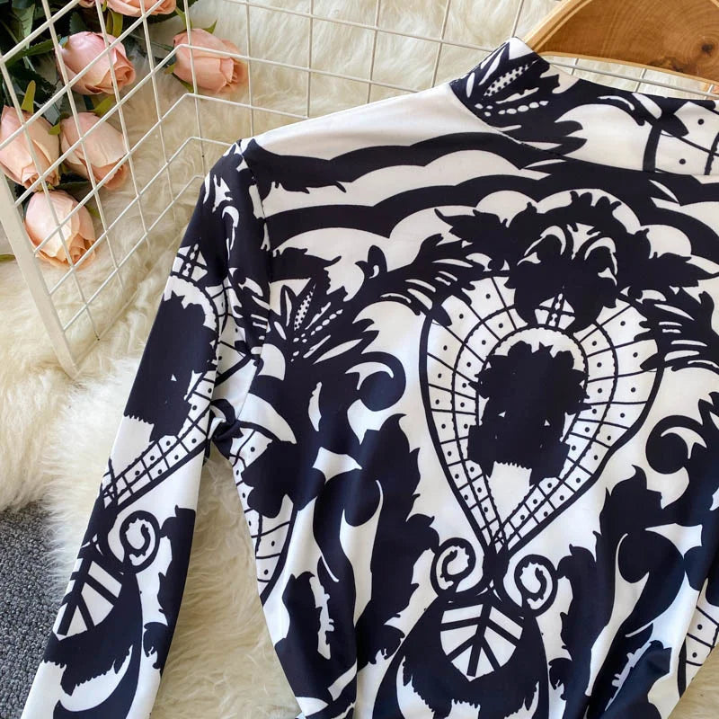 Women Bodysuit 2024 New Spring Fashion Diamonds Long Sleeve T-shirt Casual Streetwear Floral Print Sexy Skinny Bodycon Tops