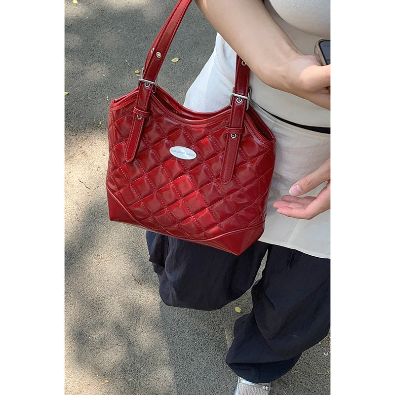 Fashionable Large Capaci Tote Bag Women's Underarm 2024 New Sle Diamond Grid Commuter Bag Single Shoulder Soft PU Leather