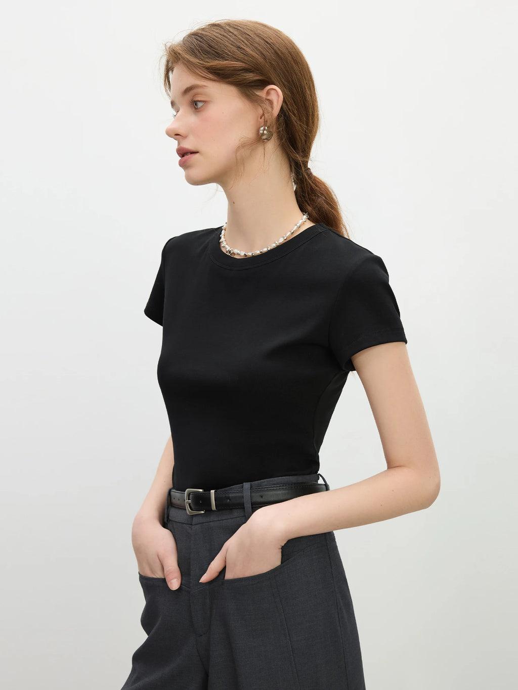 FSLE MInimalism Style Pink Straight Shoulder Short-sleeved T-shirt for Women 2025 Summer New Slim Fit Round Neck Top 25FS12113