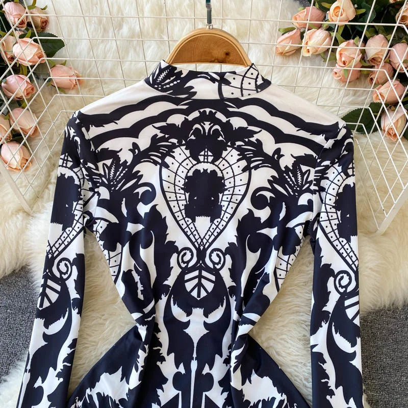 Women Bodysuit 2024 New Spring Fashion Diamonds Long Sleeve T-shirt Casual Streetwear Floral Print Sexy Skinny Bodycon Tops