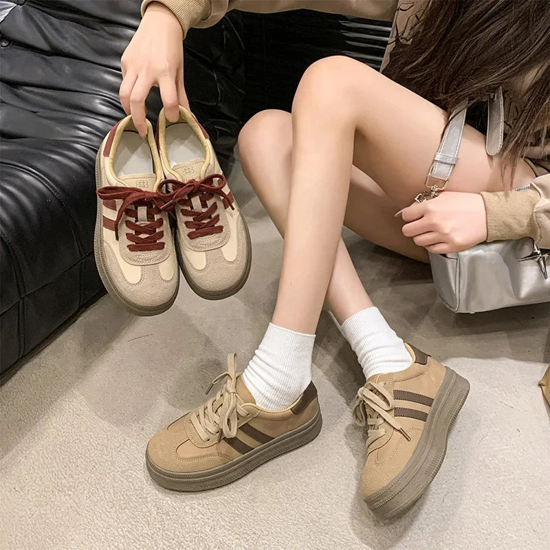 Women's Casual Sports Shoes Spring New Style Versatile Lightweight Lace-Up Mesh Thick Bottom Foot-Extending Dad Sneakers