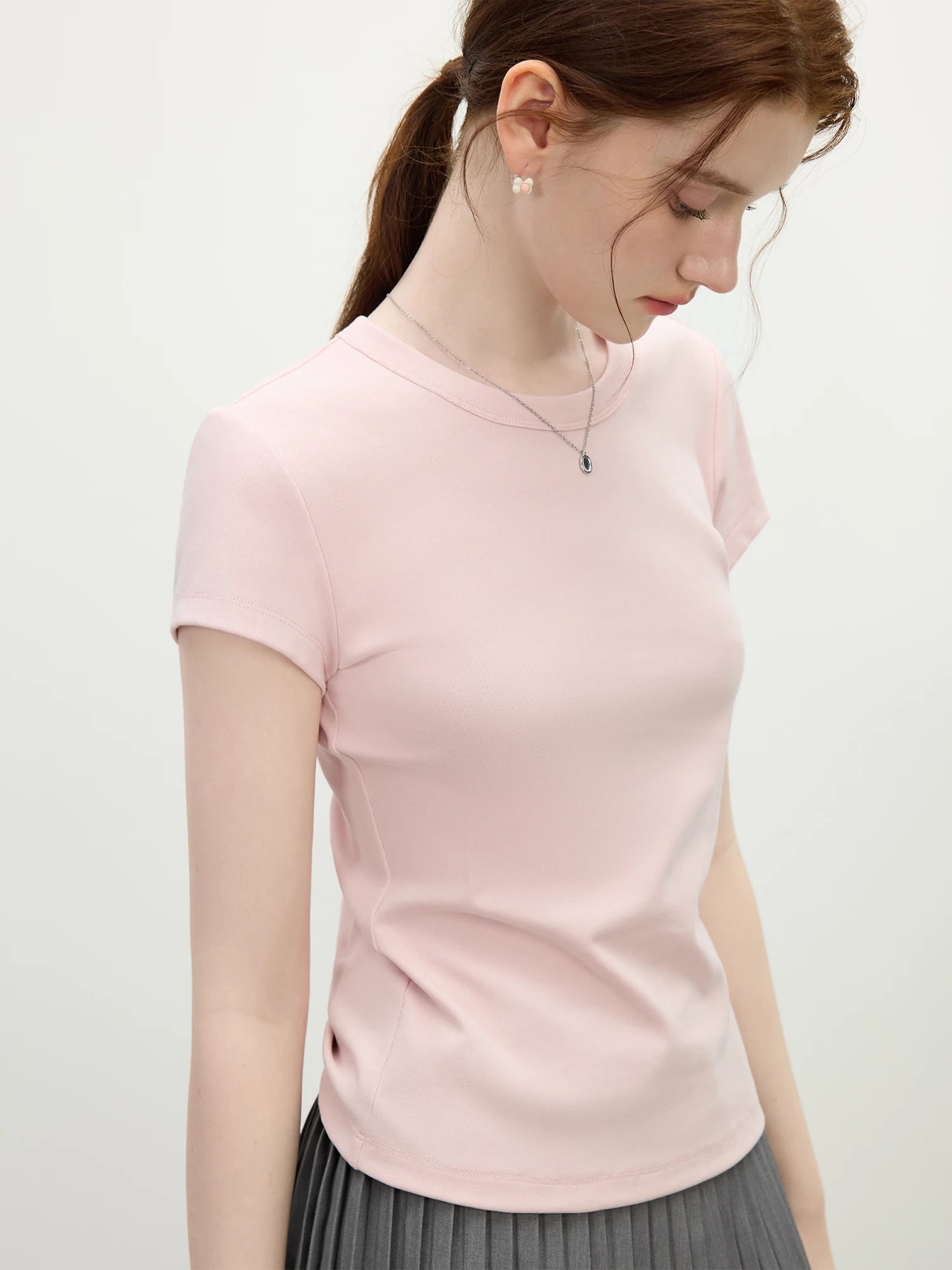FSLE MInimalism Style Pink Straight Shoulder Short-sleeved T-shirt for Women 2025 Summer New Slim Fit Round Neck Top 25FS12113