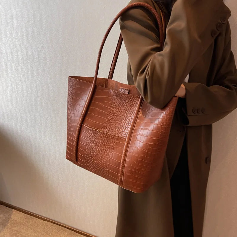 Women Large Pu Leather Shoulder Bag 2023 Vintage Fashion Leather Material Trendy Designer Women's Fashion Handbag Wallet Handbag