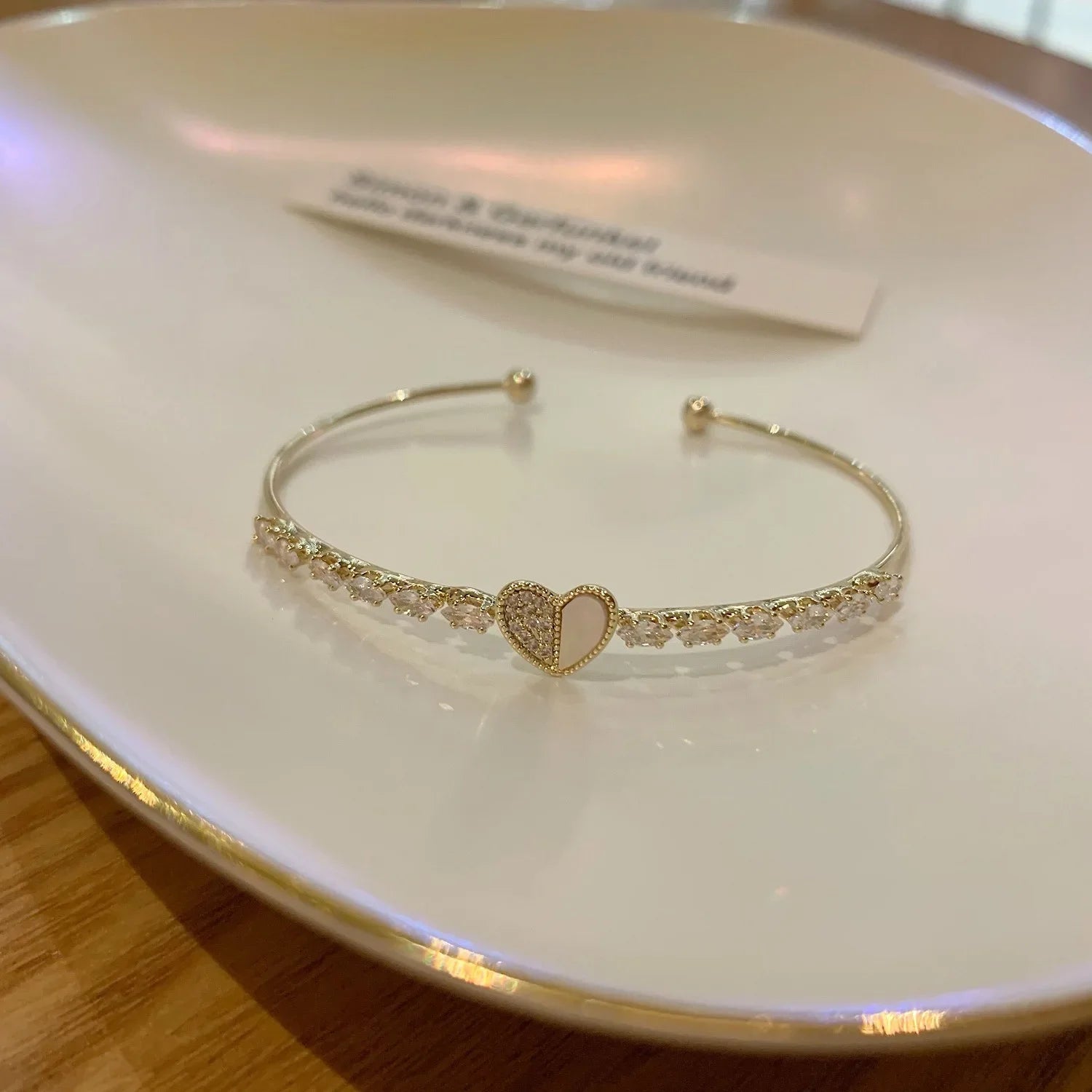 Vintage Gold Color Cuff Bracelet Set of 4 Stainless Steel Butterfly Bracelet Combination Fashion Elegant Bracelet Jewelry Gifts