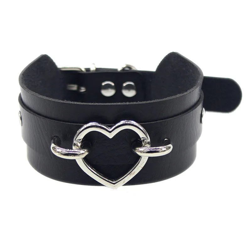 Woman Black Bat Punk Choker Collar Necklace Sexy PU Leather Heart Lock Key Spike Gothic Cosplay Accessories Party Jewelry New