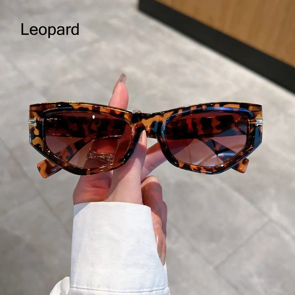 Vintage Cat Eye Sunglasses for Women New in Fashion Gradient Women Black Shades Trendy Chic Luxury Brand Designer Sun Glasses