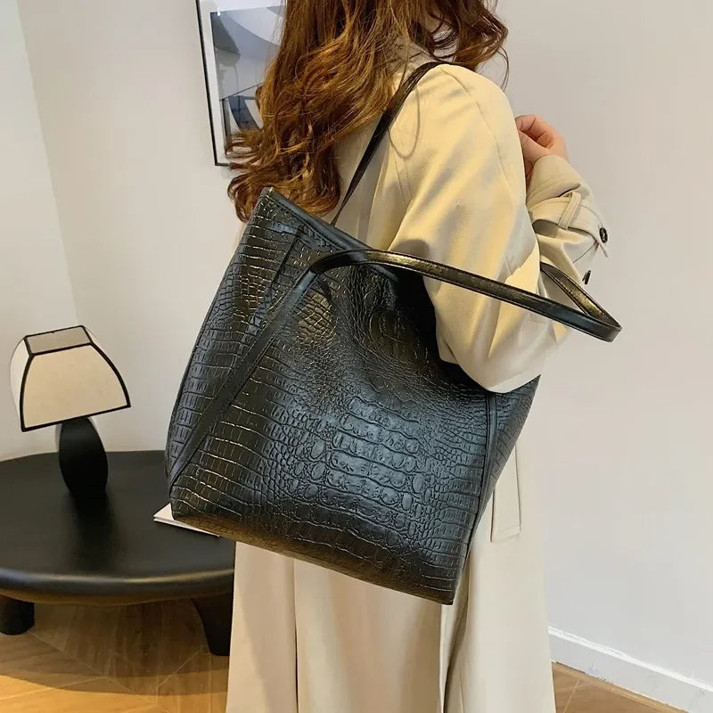 Large Capacity Quirky Design Tote Bag Retro Women's New Hot Sale Of The Season Casual Winter Commuter Single Shoulder Bag Zipper