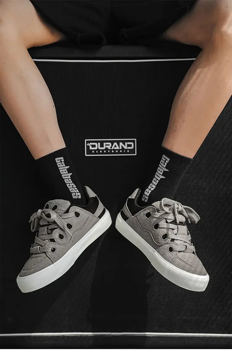 2025 trend men's casual shoes small white shoes board shoes Daddy shoes size