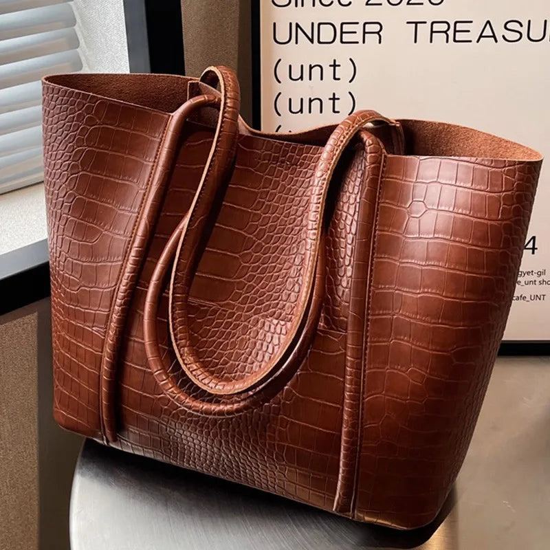 Women Large Pu Leather Shoulder Bag 2023 Vintage Fashion Leather Material Trendy Designer Women's Fashion Handbag Wallet Handbag