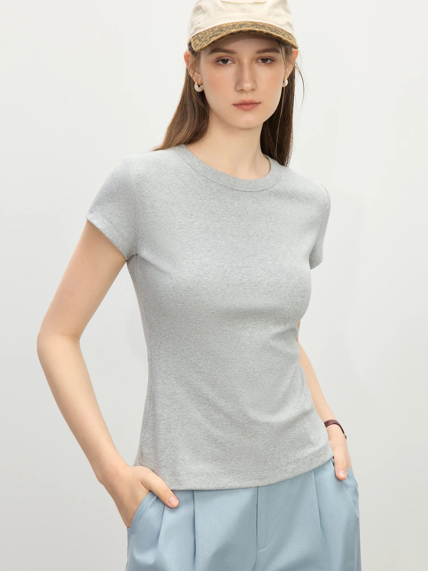 FSLE MInimalism Style Pink Straight Shoulder Short-sleeved T-shirt for Women 2025 Summer New Slim Fit Round Neck Top 25FS12113