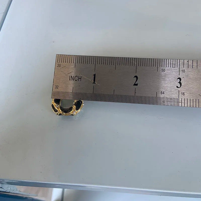 New Vintage Enamel Color Metal Texture Small Hoop Earrings for Women Trendy Gold Plated Statement Ear Buckle Creative Jewelry