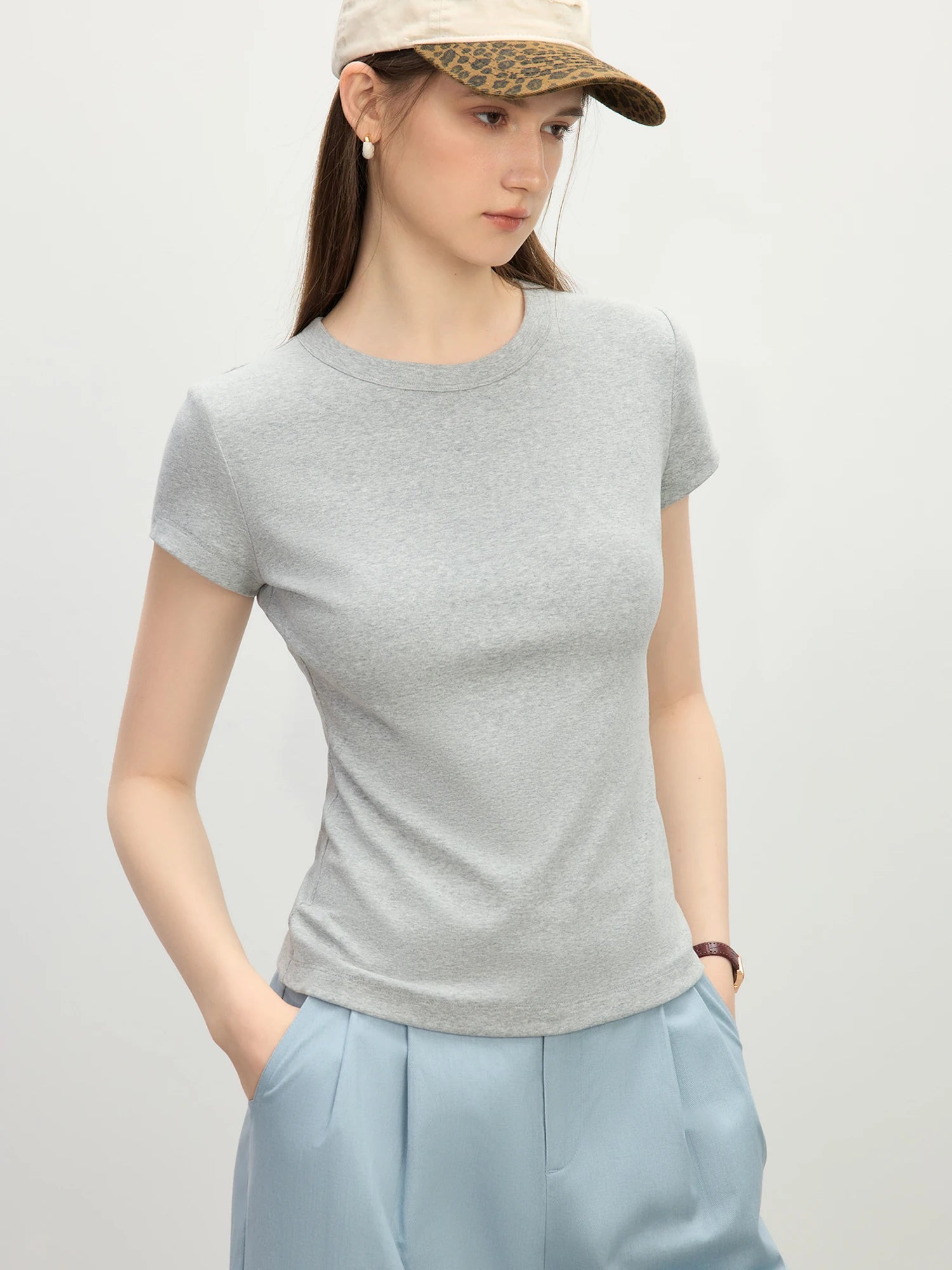 FSLE MInimalism Style Pink Straight Shoulder Short-sleeved T-shirt for Women 2025 Summer New Slim Fit Round Neck Top 25FS12113