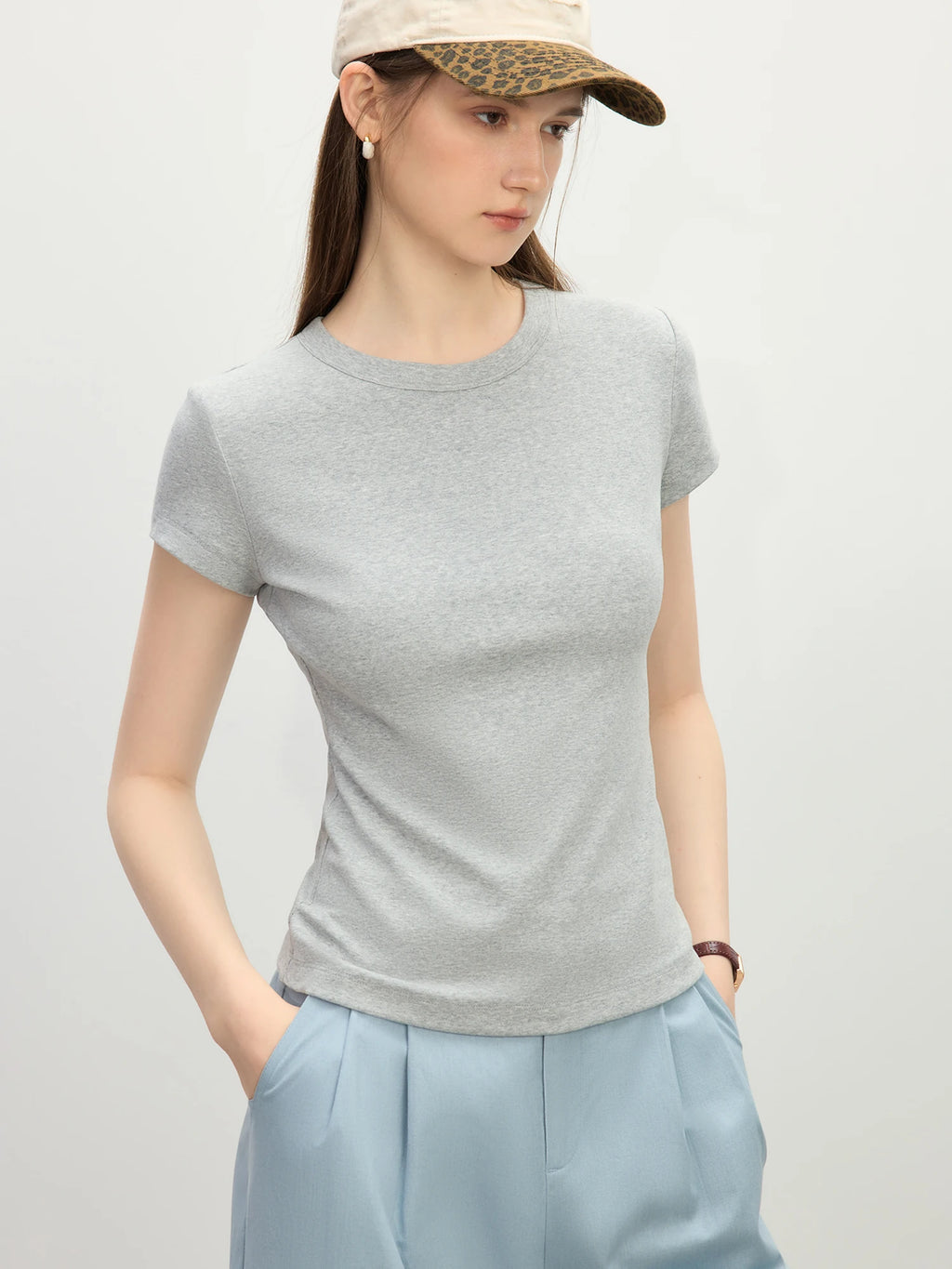 FSLE MInimalism Style Pink Straight Shoulder Short-sleeved T-shirt for Women 2025 Summer New Slim Fit Round Neck Top 25FS12113