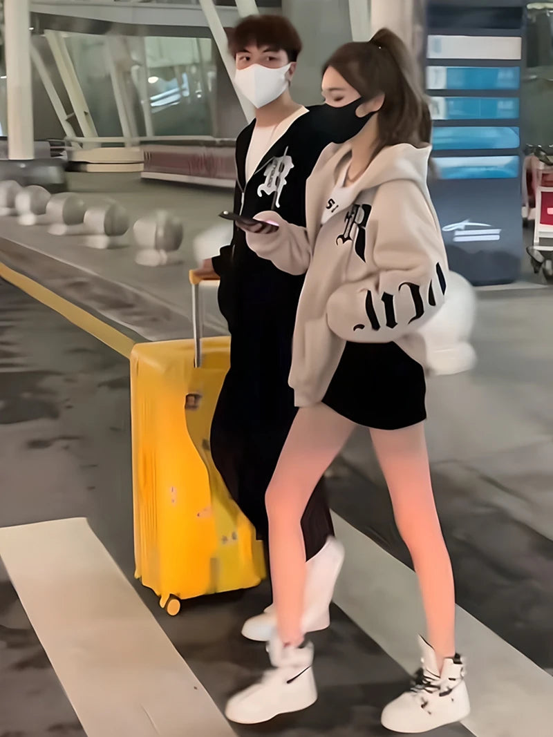 This year's new autumn and winter tide brand letter fashion hooded couple hoodie senior design sense loose large size coat