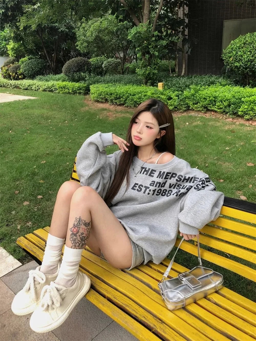 Shoulder Bared Vintage Print Letter Long Sleeve Sweatshirt Women's Autumn New Style Small Audience Oblique Shoulder Irregular Lo