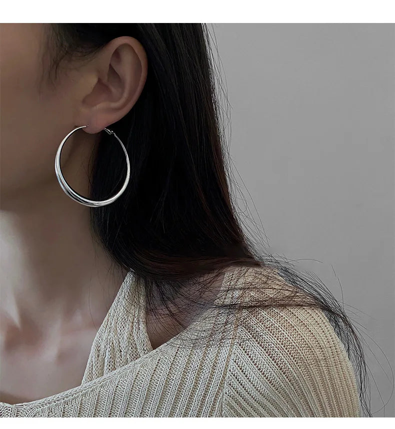 Fashion Exaggerated Big Circle Hoop Earrings for Women Statement Jewelry Smooth Circle Earrings Femme Boucles d'oreilles