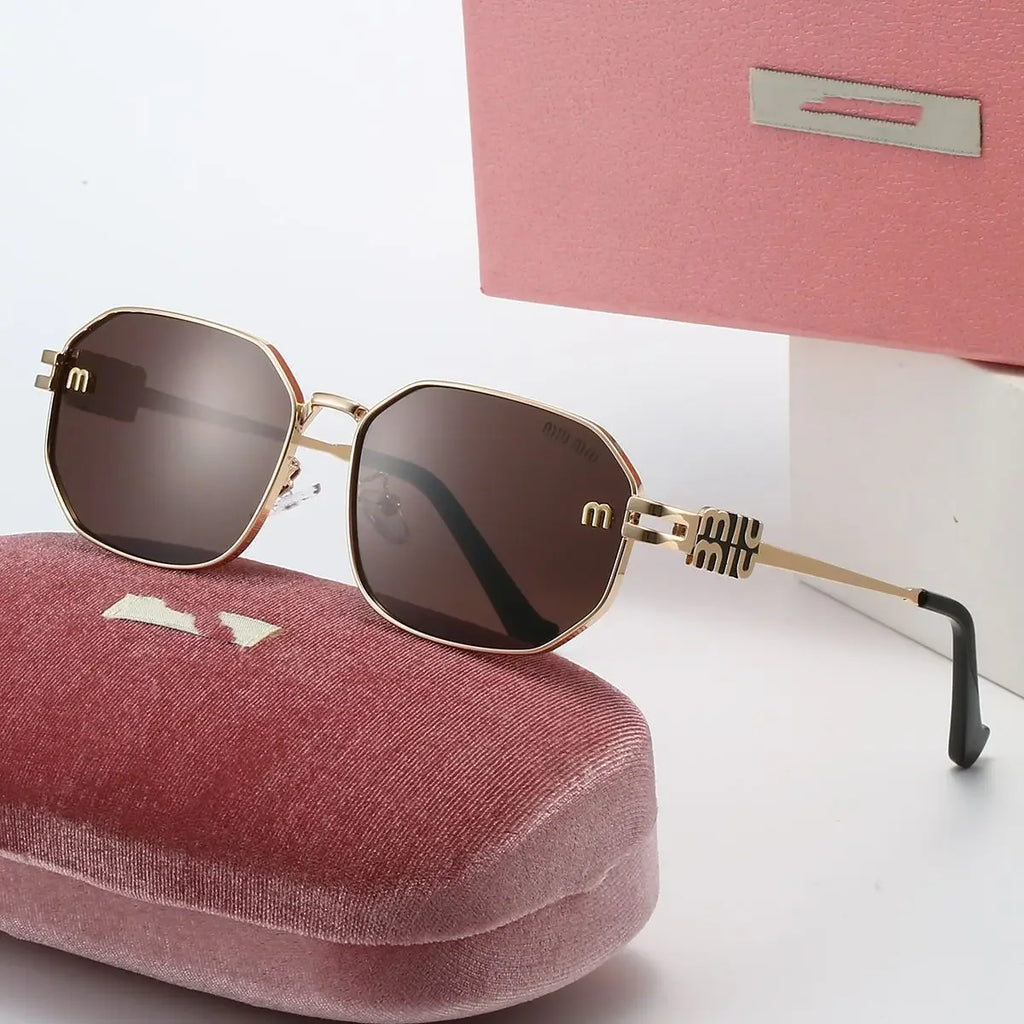 2025 New Miu Home Square Sunglasses for Women with a sense of luxury, retro and trendy, big brand sunglasses, M Outdoor Glasses