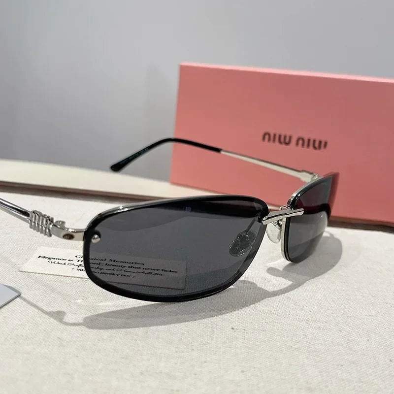 Light Colored Sunglasses for Women in Early Spring, Silver Sunglasses, Vintage Style, Millennial Hot Girl, Mercury Lenses