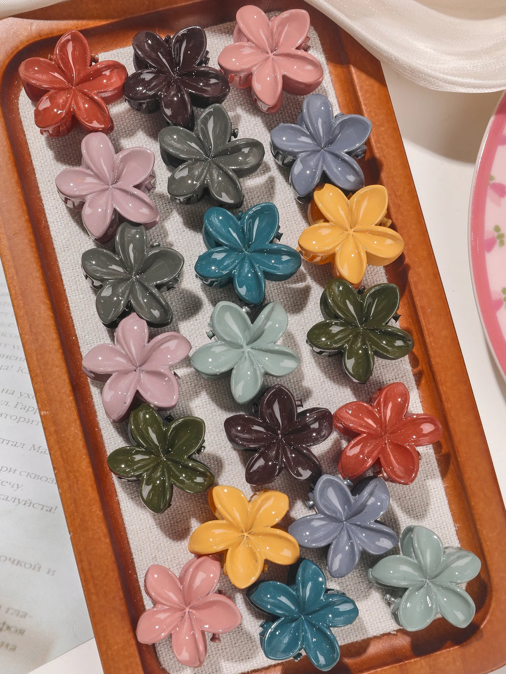 Mini Flower Hair Clips Pack for Women - Creaseless Styling Claw Clips for Bangs and Tiny Hair Styling