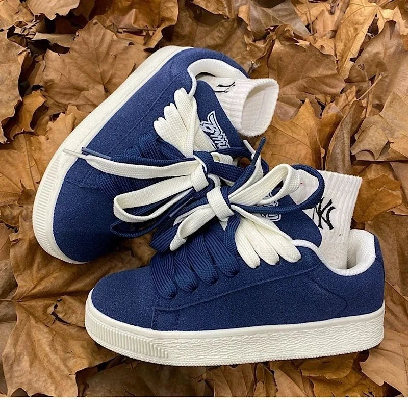 2025 Spring New Casual Couple Casual Shoes Retro Chic Versatile Youth Trend Breathable Height Increasing Sports Skateboard Shoes