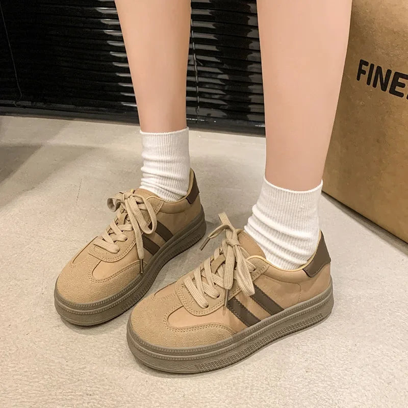 Women's Casual Sports Shoes Spring New Style Versatile Lightweight Lace-Up Mesh Thick Bottom Foot-Extending Dad Sneakers