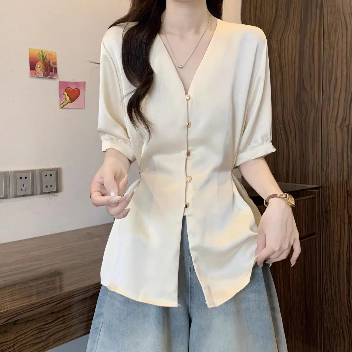 Women Clothes Summer Fashion Korean Button Solid Color V-neck Puff Sleeve Female Simplicity Elegant Temperament Short Sleeve Top