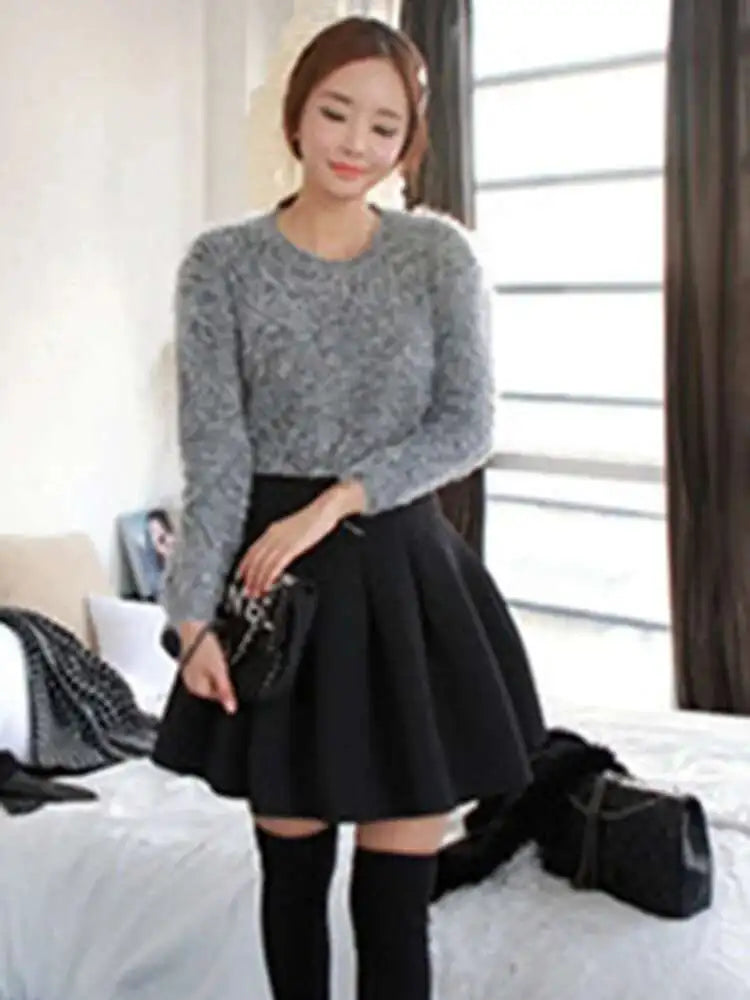 XFPV 2025 Autumn Winter New Arrivals Korean Solid Color Pleated Fluffy A-line Woolen High Waist Short Skirt Female SM956