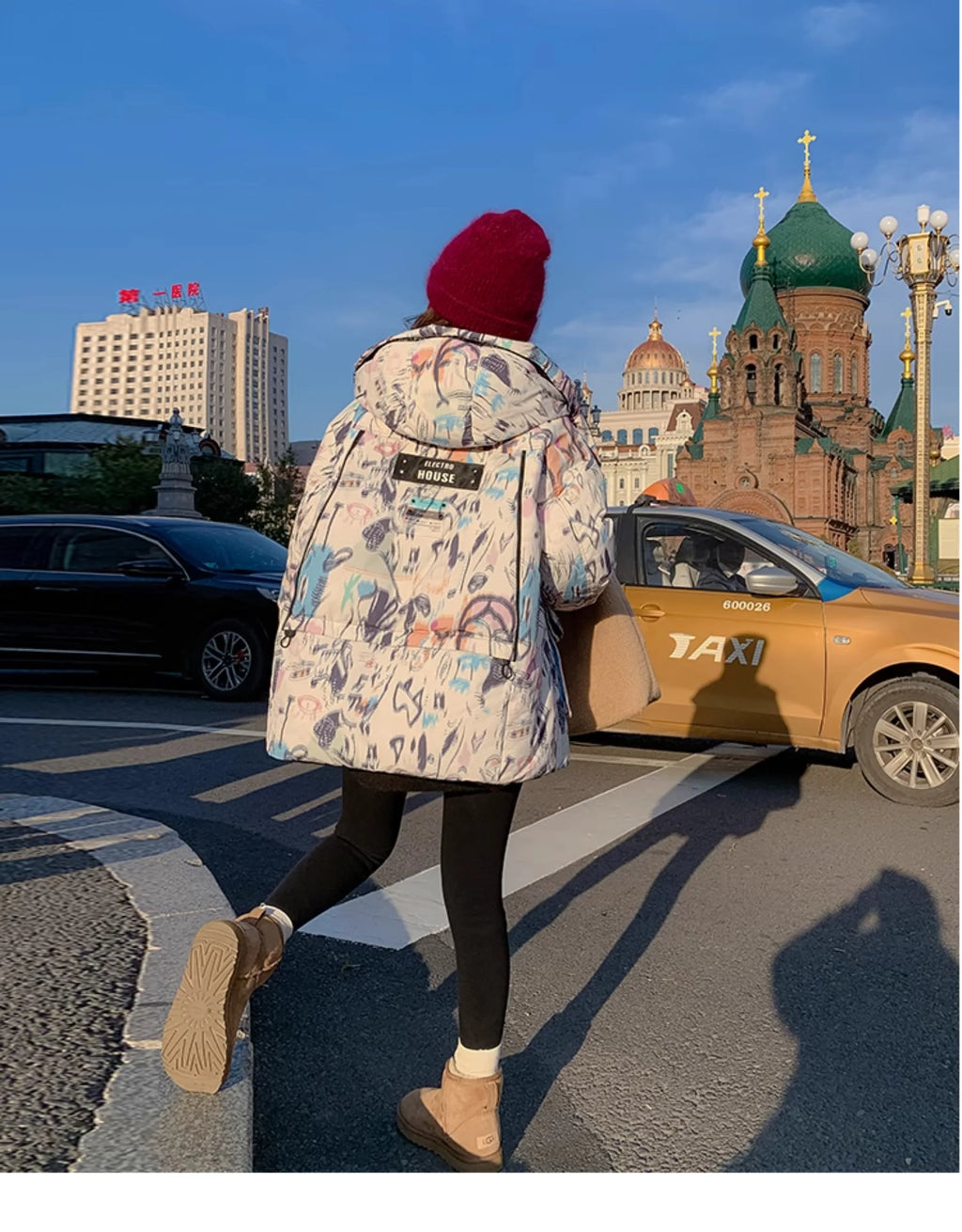 Down Jacket Fashion Short Women's Autumn and Winter Thickened Warm Windproof Warm Loose Hooded Straight Cartoon Anime Print 1Pc
