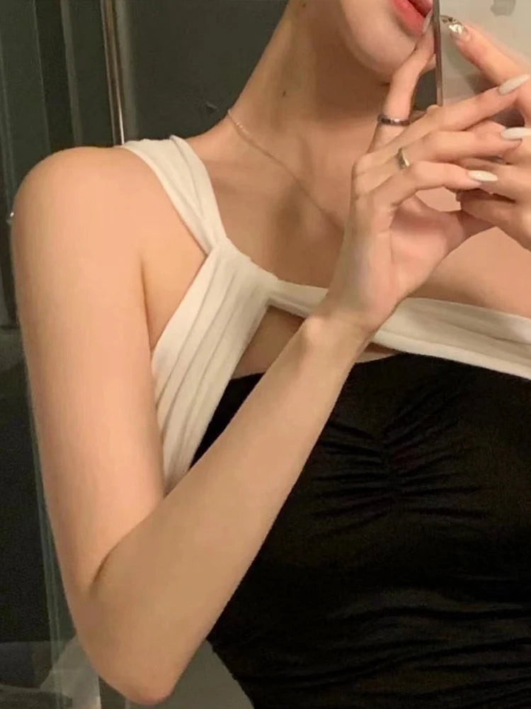 Sexy Half Sleeved Recreation Resort One Piece Swimsuit Women Korean Style Texture The Shoulder Beach Wear One Piece Swimwears