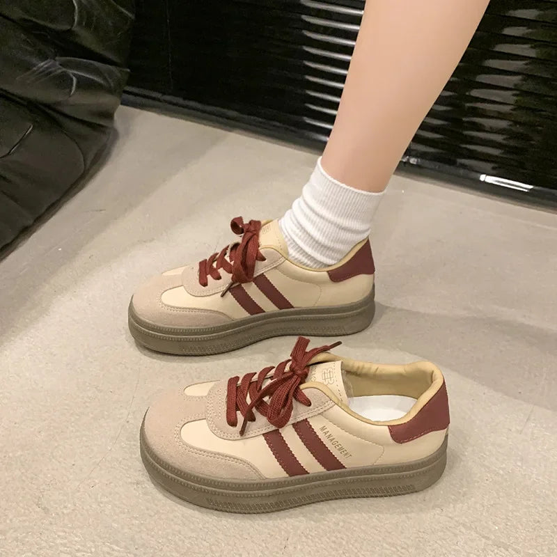 Women's Casual Sports Shoes Spring New Style Versatile Lightweight Lace-Up Mesh Thick Bottom Foot-Extending Dad Sneakers