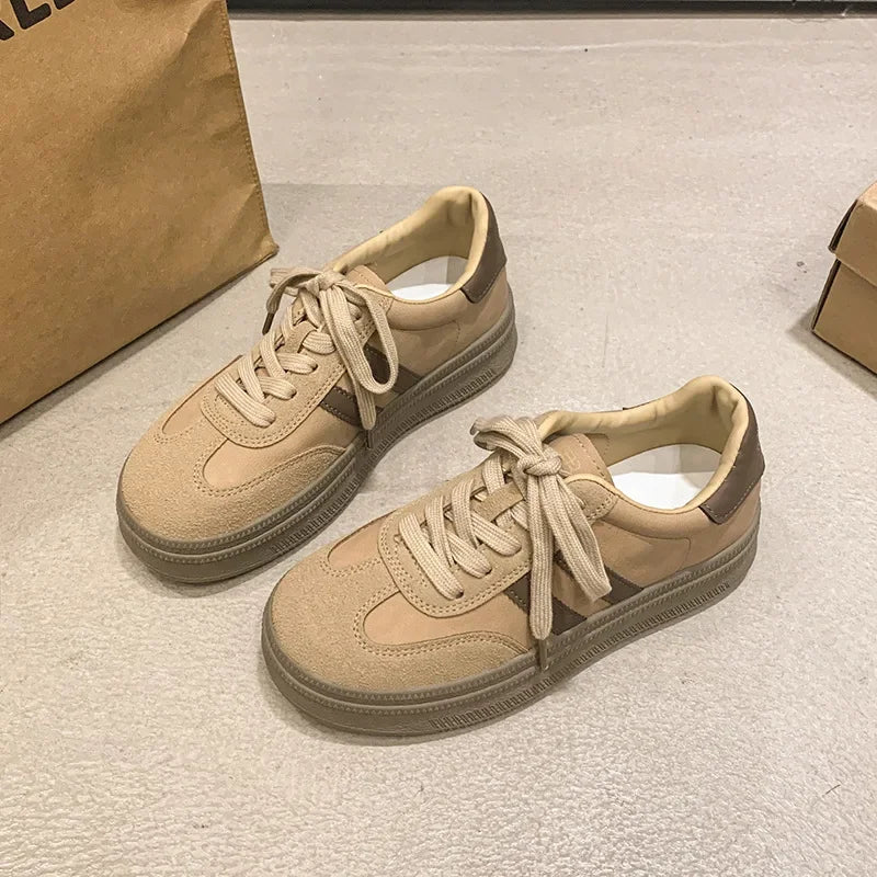 Women's Casual Sports Shoes Spring New Style Versatile Lightweight Lace-Up Mesh Thick Bottom Foot-Extending Dad Sneakers