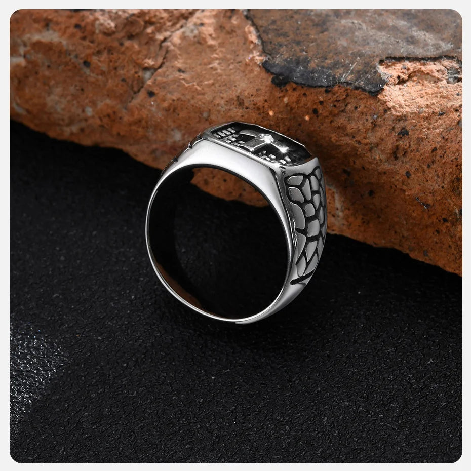 Vnox Bold Cross Signet Rings for Men,Crack Warrior Men's Faith Protect Stamp Finger Band, Vintage Viking Jewelry