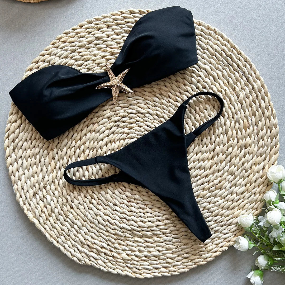 Sexy Women's Bikini Solid Color Strapless Split Swimsuit