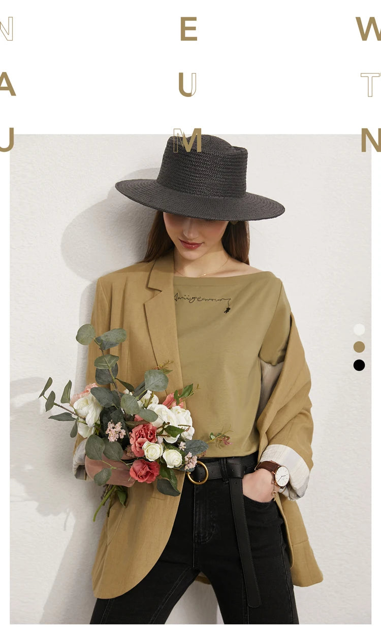 AMII Minimalism T-shirt Women 2023 Spring New Petite Niche Design All-match Office Lady Slash Neck Loose Embroidery Top 12342274