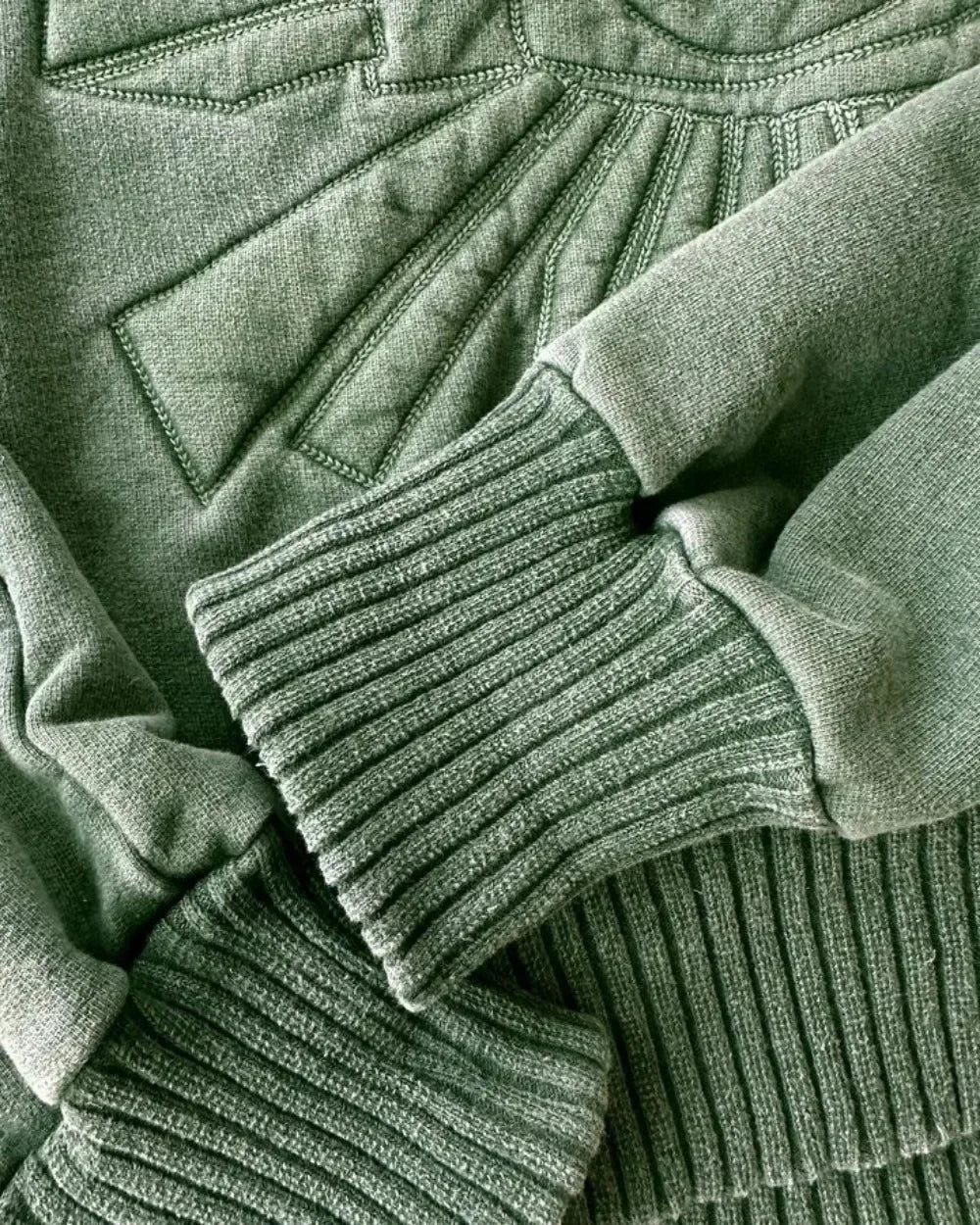 American New Fashion Oversized Embroidered Hooded Sweater Y2K Harajuku Hip-hop Retro Hoodie Gothic Leisure Sports Couple Hoodie