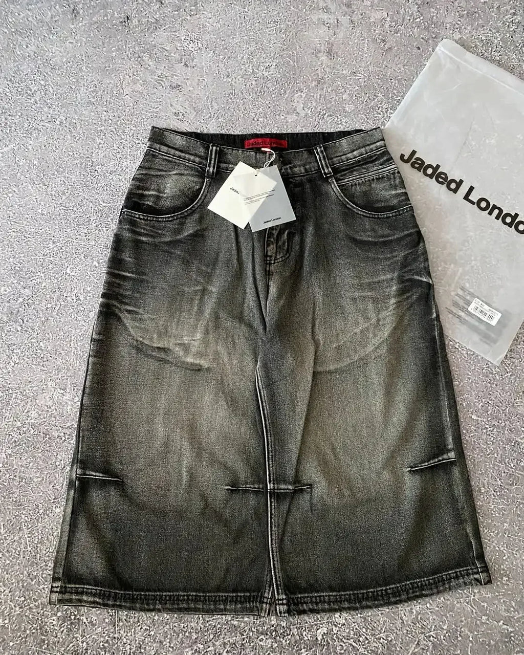 Harajuku Popular Knee Length Denim Shorts Retro Rivet Design Wing Pattern Jeans Y2K Men Women Fashion Punk Loose Wide Leg Pants