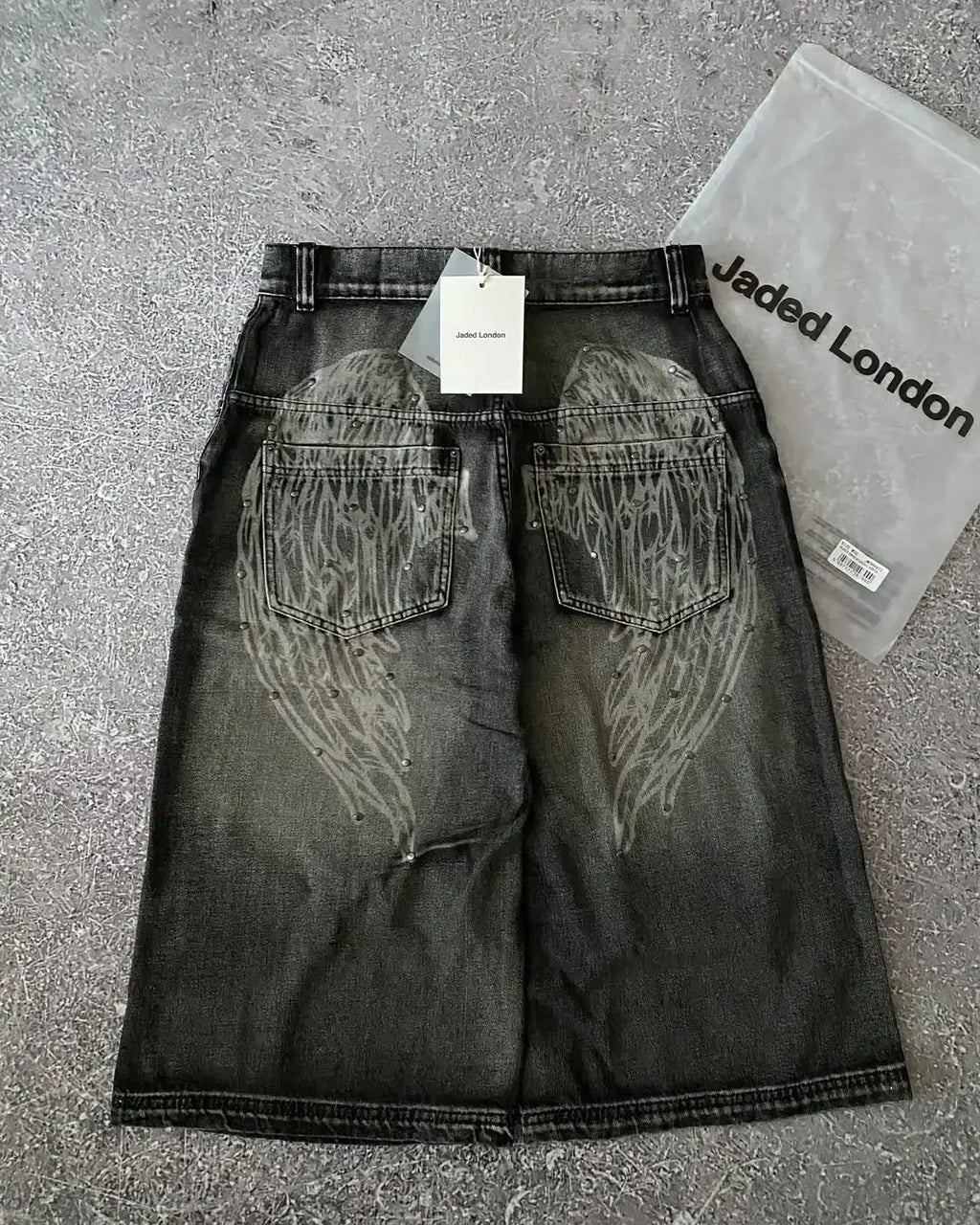 Harajuku Popular Knee Length Denim Shorts Retro Rivet Design Wing Pattern Jeans Y2K Men Women Fashion Punk Loose Wide Leg Pants