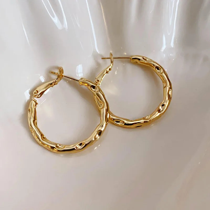 Fashion Exaggerated Big Circle Hoop Earrings for Women Statement Jewelry Smooth Circle Earrings Femme Boucles d'oreilles