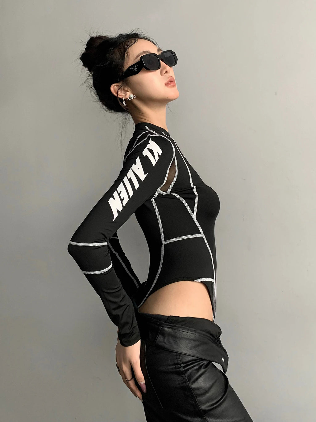 American Style Spicy Girl Long Sleeve Round Neck Bodysuits Women's 2024 Summer New Sexy Pure Desire Niche Slim Top ONCL