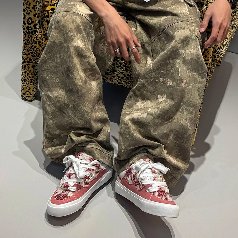 Casual shoes are trendy and versatile, classic night king white sneakers, skate shoes and dad shoes
