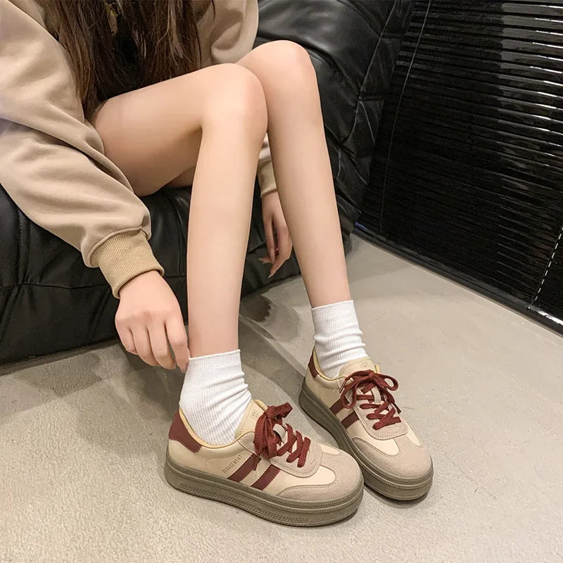 Women's Casual Sports Shoes Spring New Style Versatile Lightweight Lace-Up Mesh Thick Bottom Foot-Extending Dad Sneakers