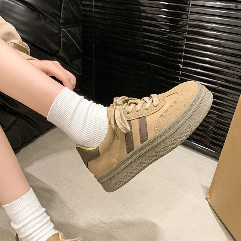 Women's Casual Sports Shoes Spring New Style Versatile Lightweight Lace-Up Mesh Thick Bottom Foot-Extending Dad Sneakers