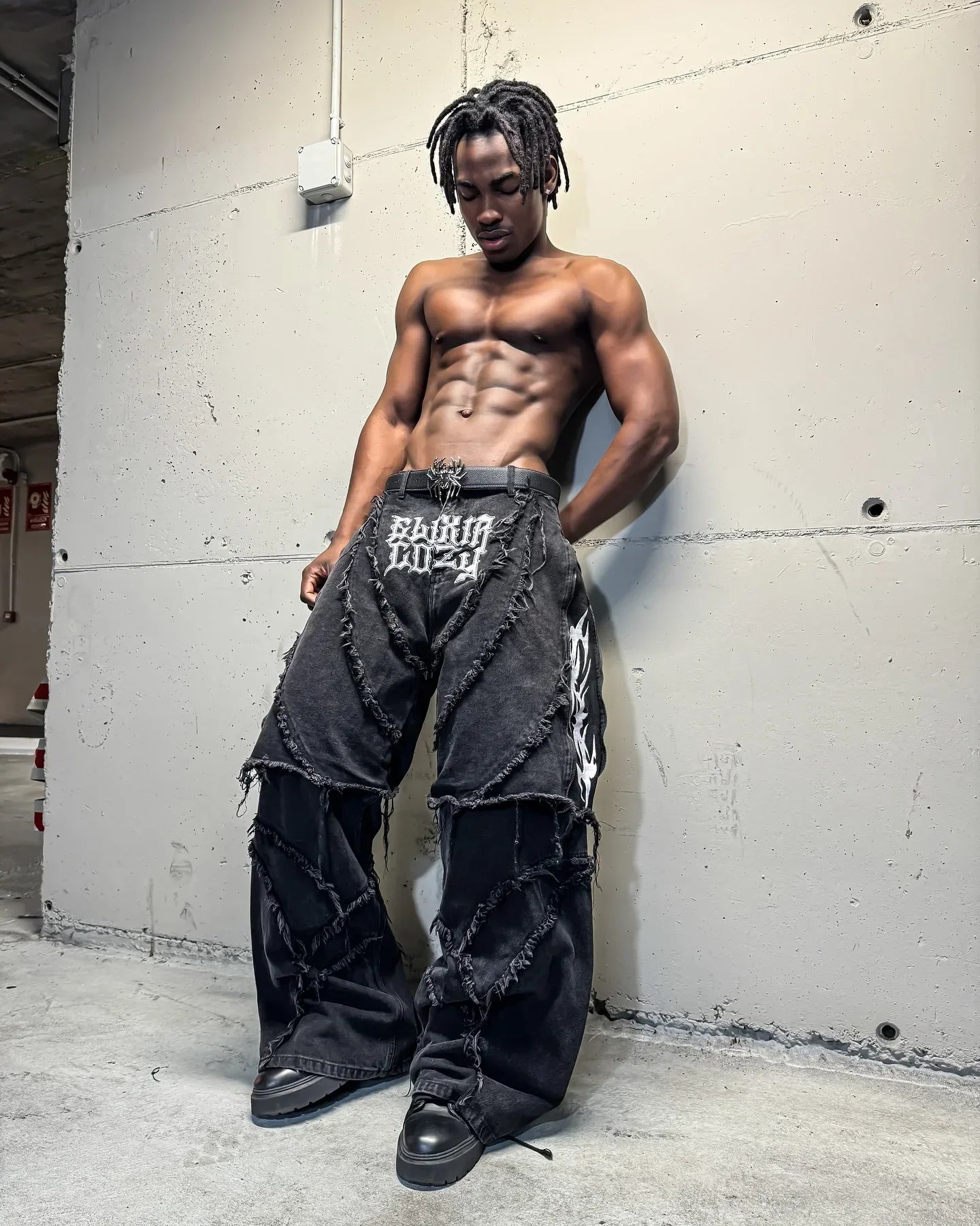 Y2k Patchwork Stripe Embroidery Fur Edge Jeans Fashion America Retro Zipper Splicing Baggy Jeans Punk Men Black Denim Pants