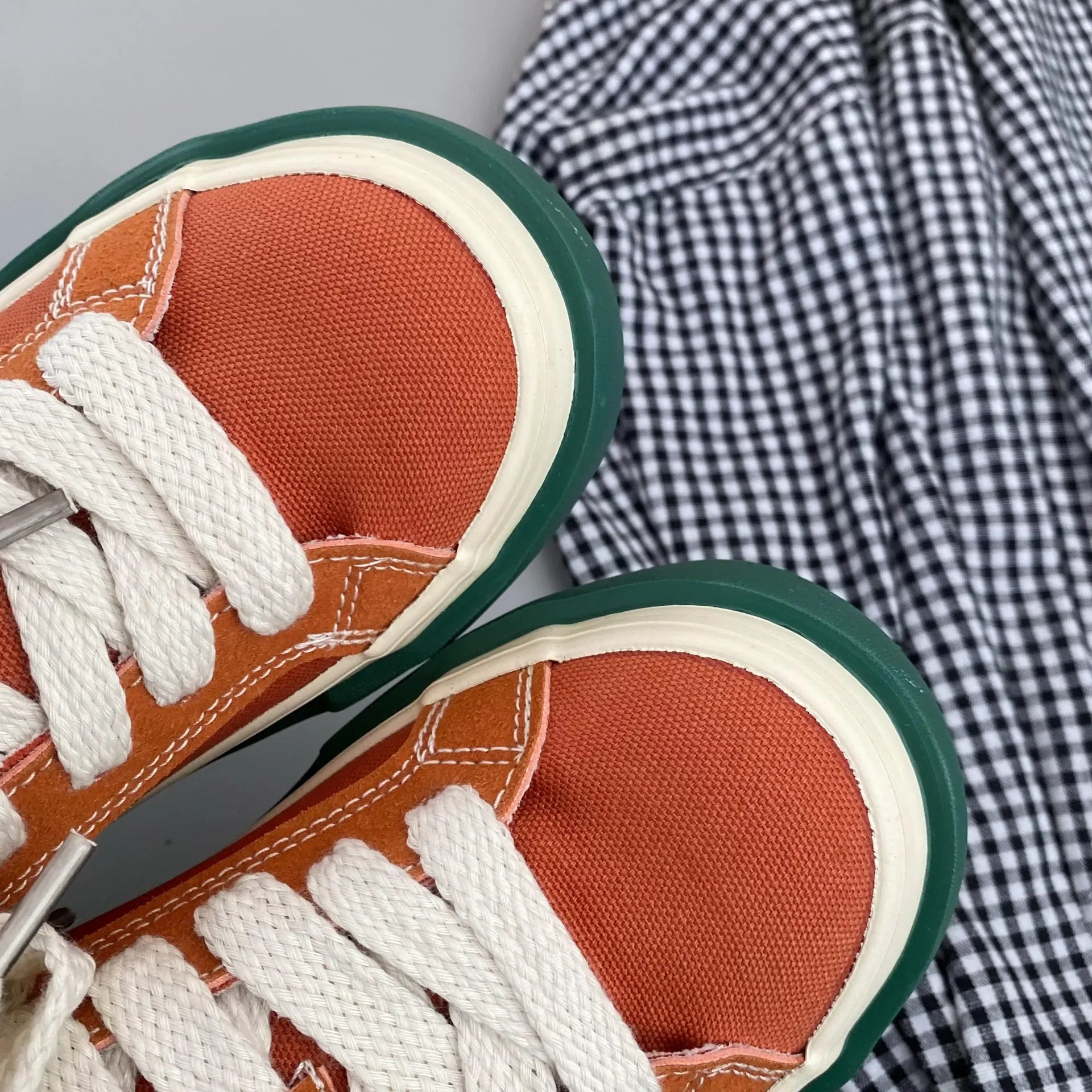 Women Vintage Red Low-top Jogging Canvas Sneakers Casual Letter Embroidery Vulcanized Skateboard Shoes Students Flat Trainers