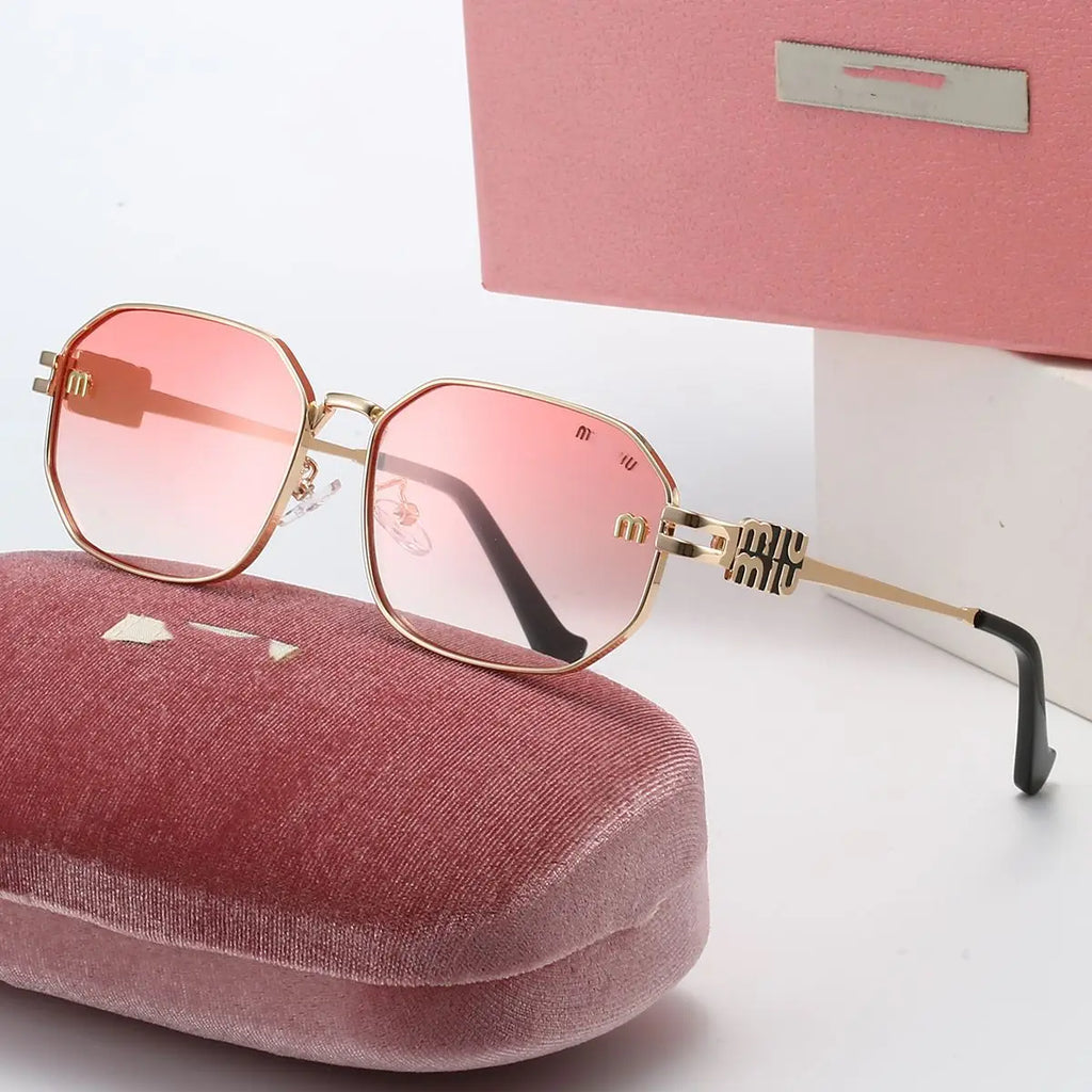 2025 New Miu Home Square Sunglasses for Women with a sense of luxury, retro and trendy, big brand sunglasses, M Outdoor Glasses