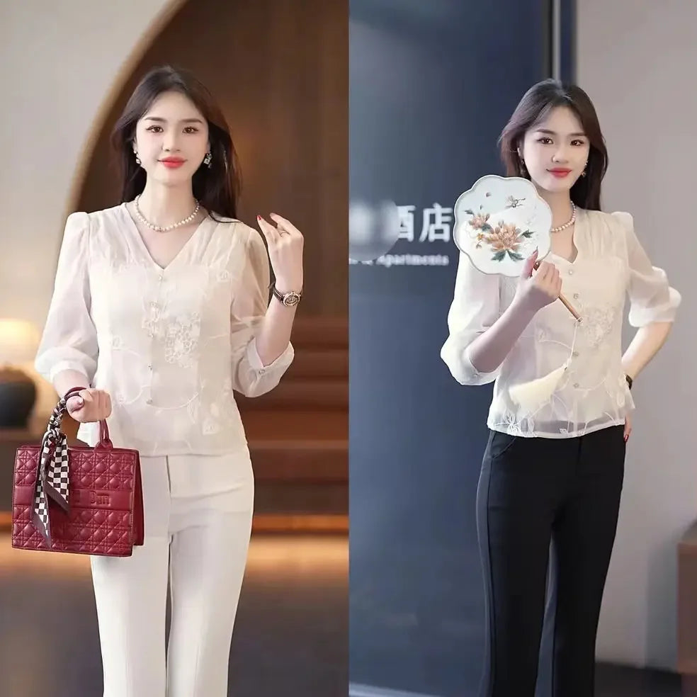 Spring and Summer 7-quarter Sleeve Embroidered V-neck New Shirt 2025 Slim and Slim and Fashionable Versatile Top